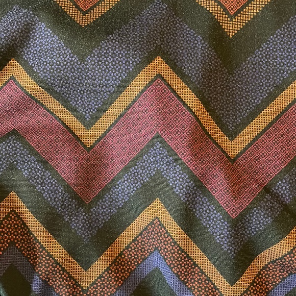 18w dress. Slip over your head or use the side zipper. Hits below the knees. - Picture 2 of 3